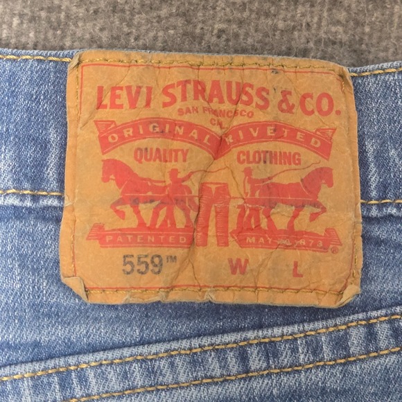 Levis 559 Jeans Mens 44x32 (Meas 42x29) Blue Straight Leg Relaxed Fit Light Wash - Picture 9 of 12